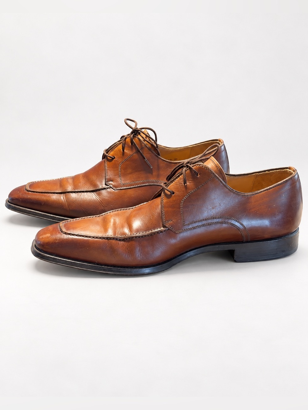 Magnanni Tan Leather Derby Dress Shoes